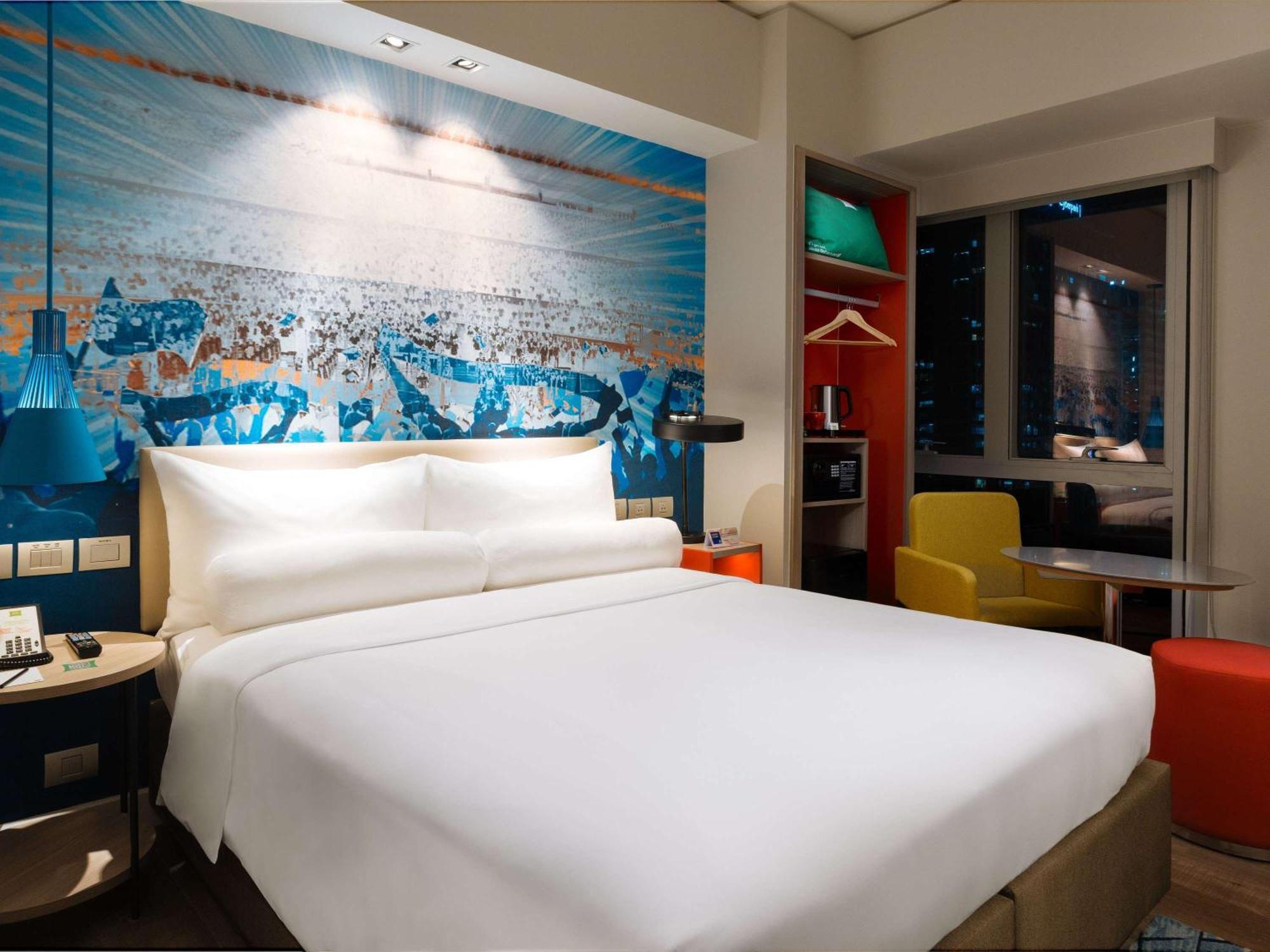 Ibis Styles Manila Araneta City ケソンシティ エクステリア 写真