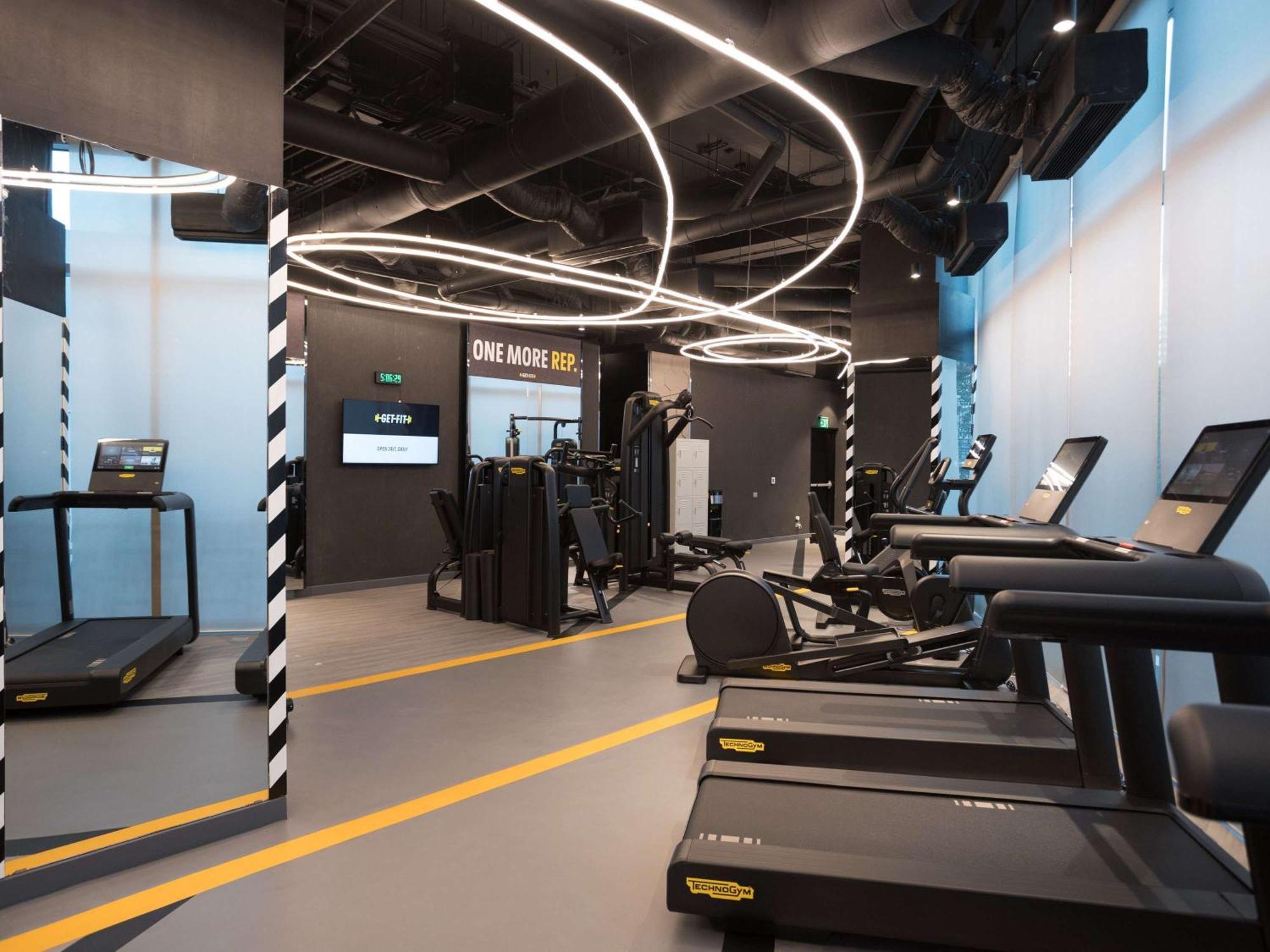 Ibis Styles Manila Araneta City ケソンシティ エクステリア 写真