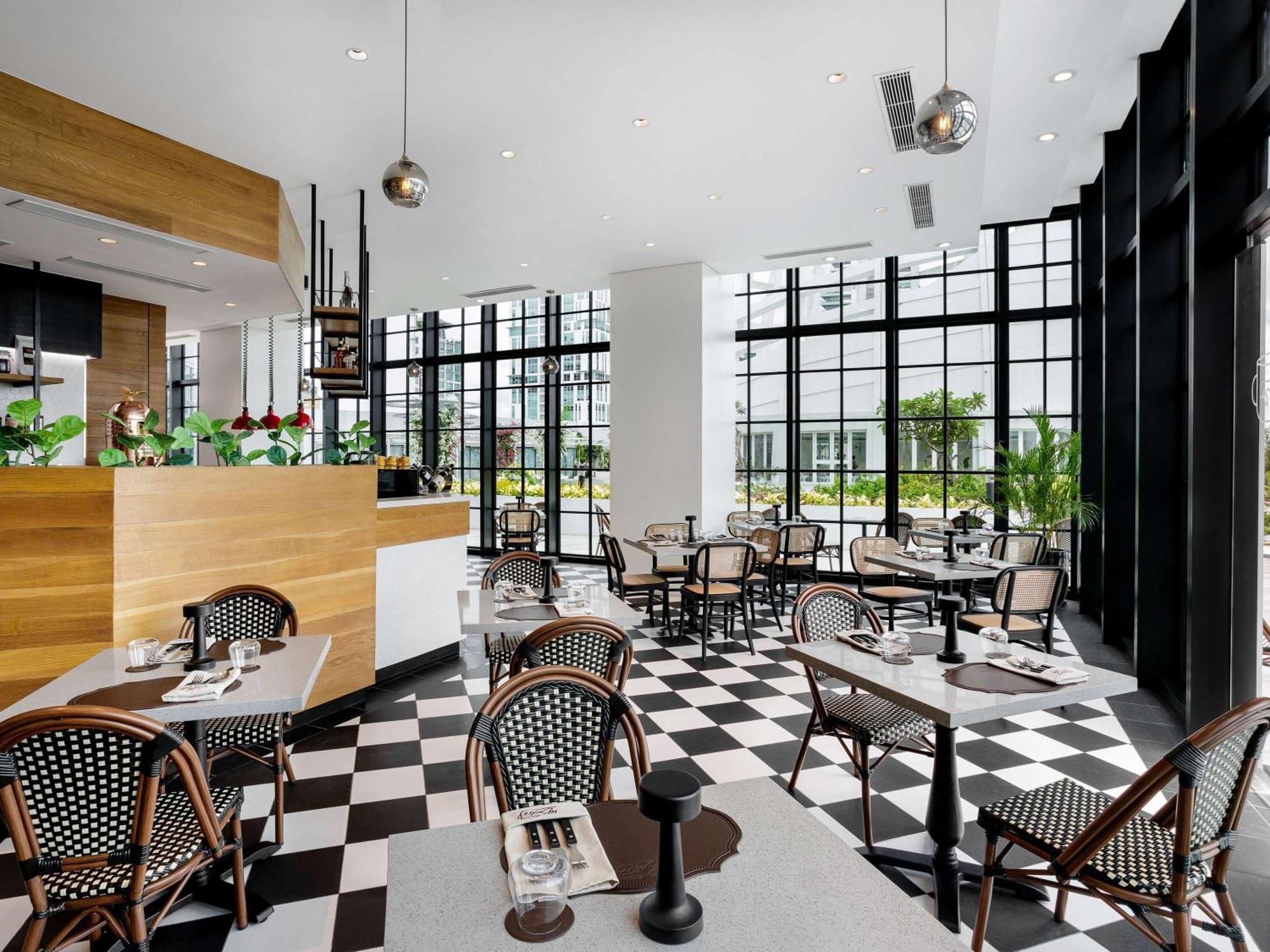 Ibis Styles Manila Araneta City ケソンシティ エクステリア 写真
