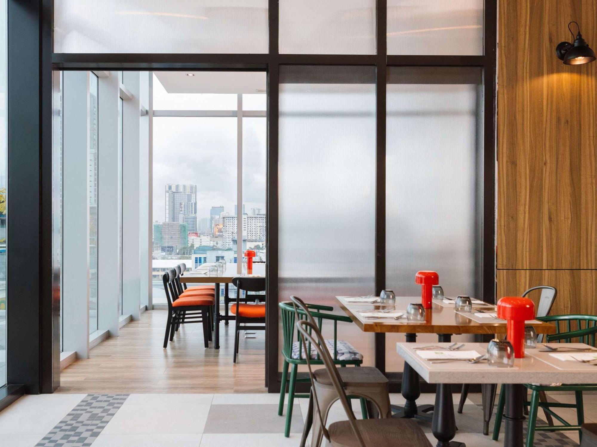 Ibis Styles Manila Araneta City ケソンシティ エクステリア 写真